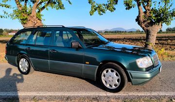 Mercedes E 200 - 12
