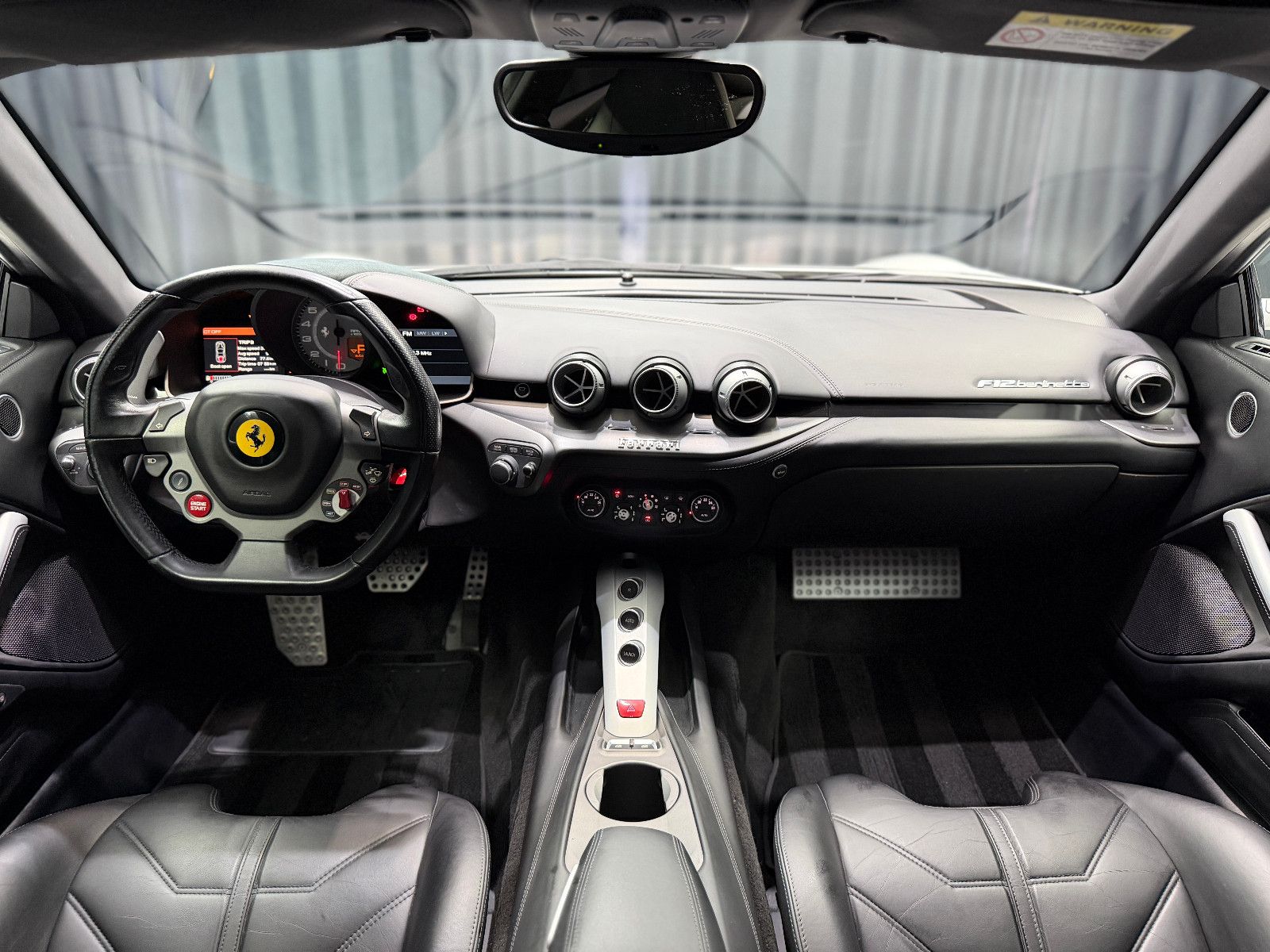 Fahrzeugabbildung Ferrari F12 Berlinetta|RACING-SEATS|NOVITEC-UMBAU|LIFT