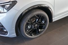 VW Tiguan 1.5 eTSI R-Line | Black Style | Pano | 20 VW Tiguan 1.5 eTSI R-Line | Black Style | Pano | 20