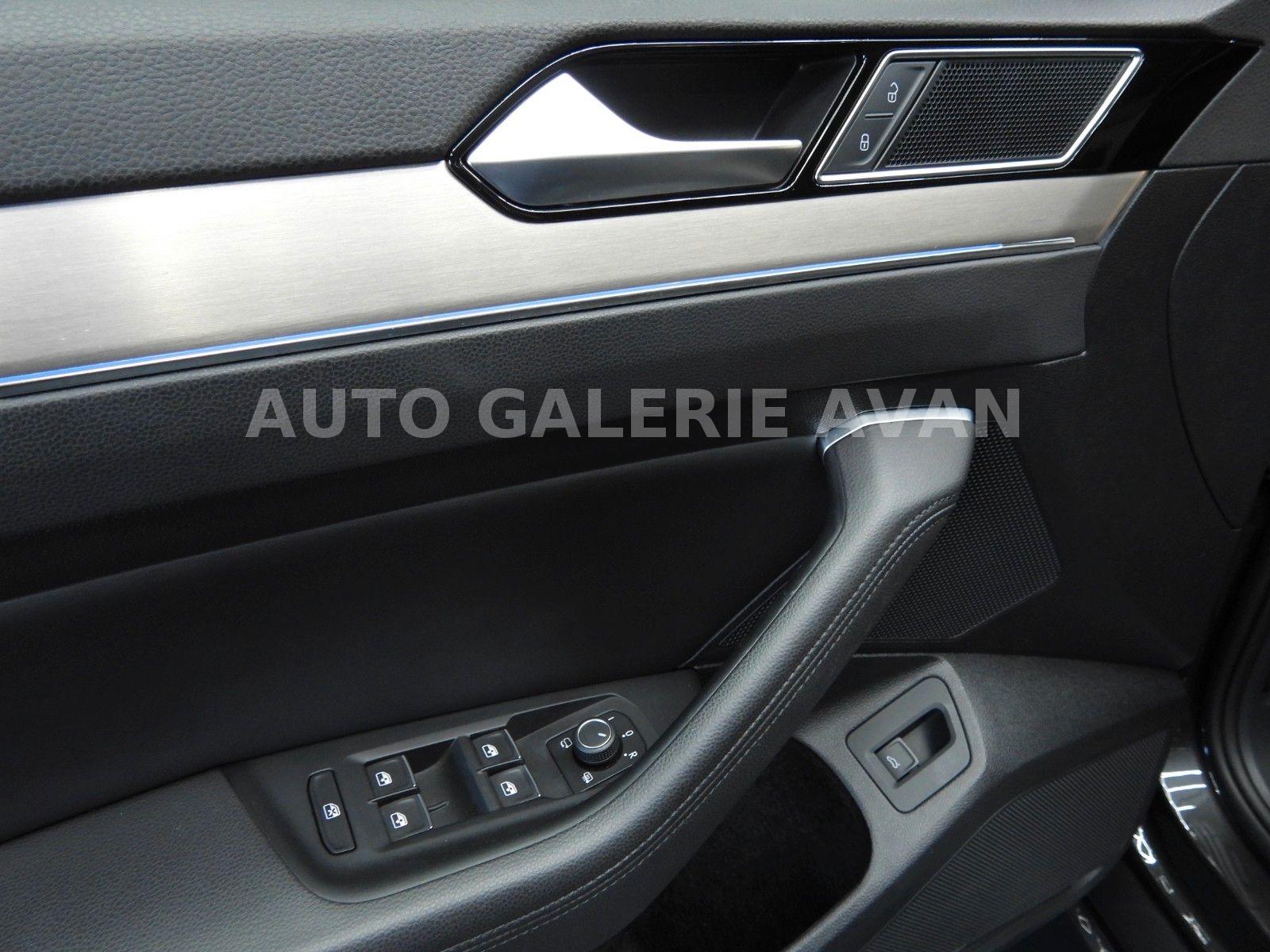 Volkswagen PASSAT VARIANT 1.5 TSI HIGHLINE