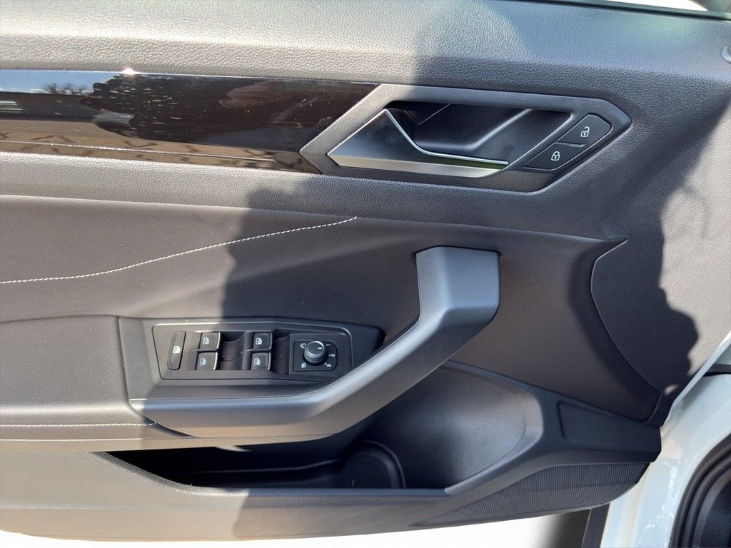 Volkswagen T-Roc - Bild 12