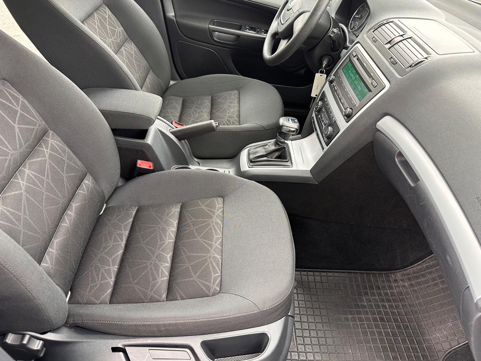 Skoda Octavia 2011 — photo 6