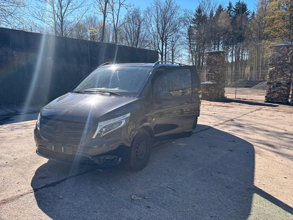 Image of Mercedes-Benz Vito