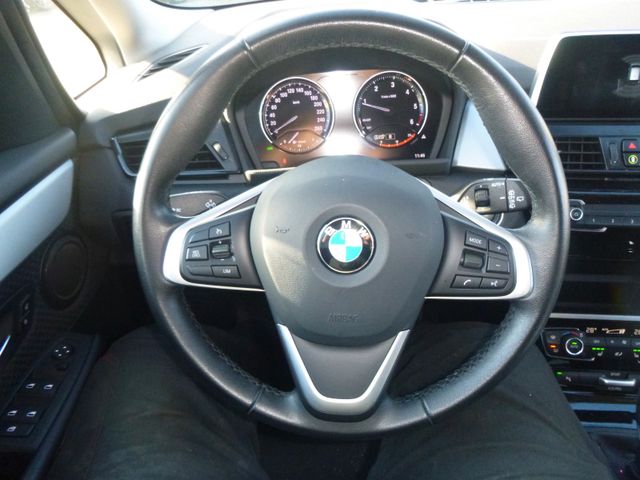 Fahrzeugabbildung BMW 220d Gran Tourer >AUT/NAV/LED/Sitzheiz<