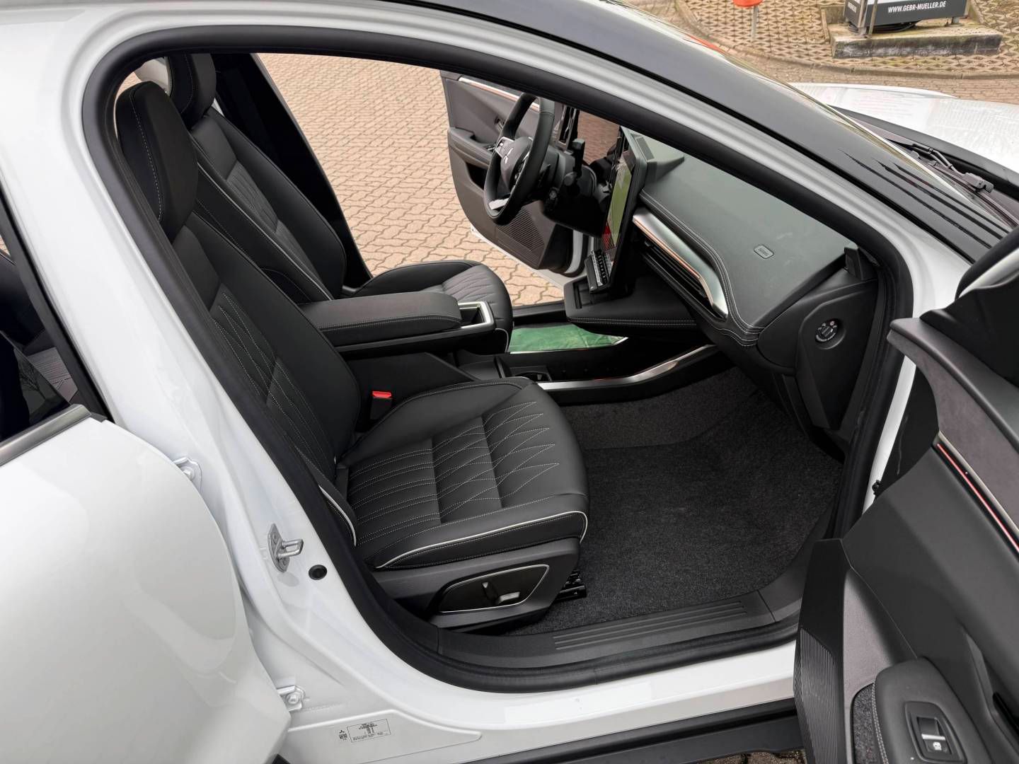 Fahrzeugabbildung Mitsubishi Eclipse Cross Diamant TOP