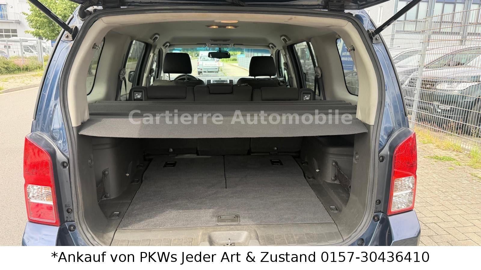 NISSAN PATHFINDER 2.5 DCI 174CH - ELEGANCE - BVM - CLIMATISATION - ATTELAGE