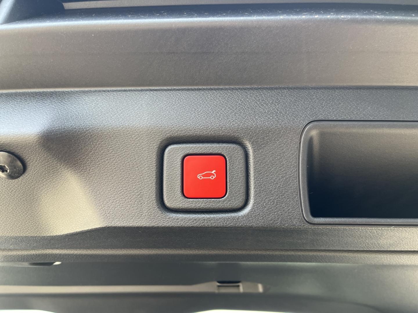 Jeep Compass First Edition ACC+PDC+CARPLAY+KAMERA+SHZ