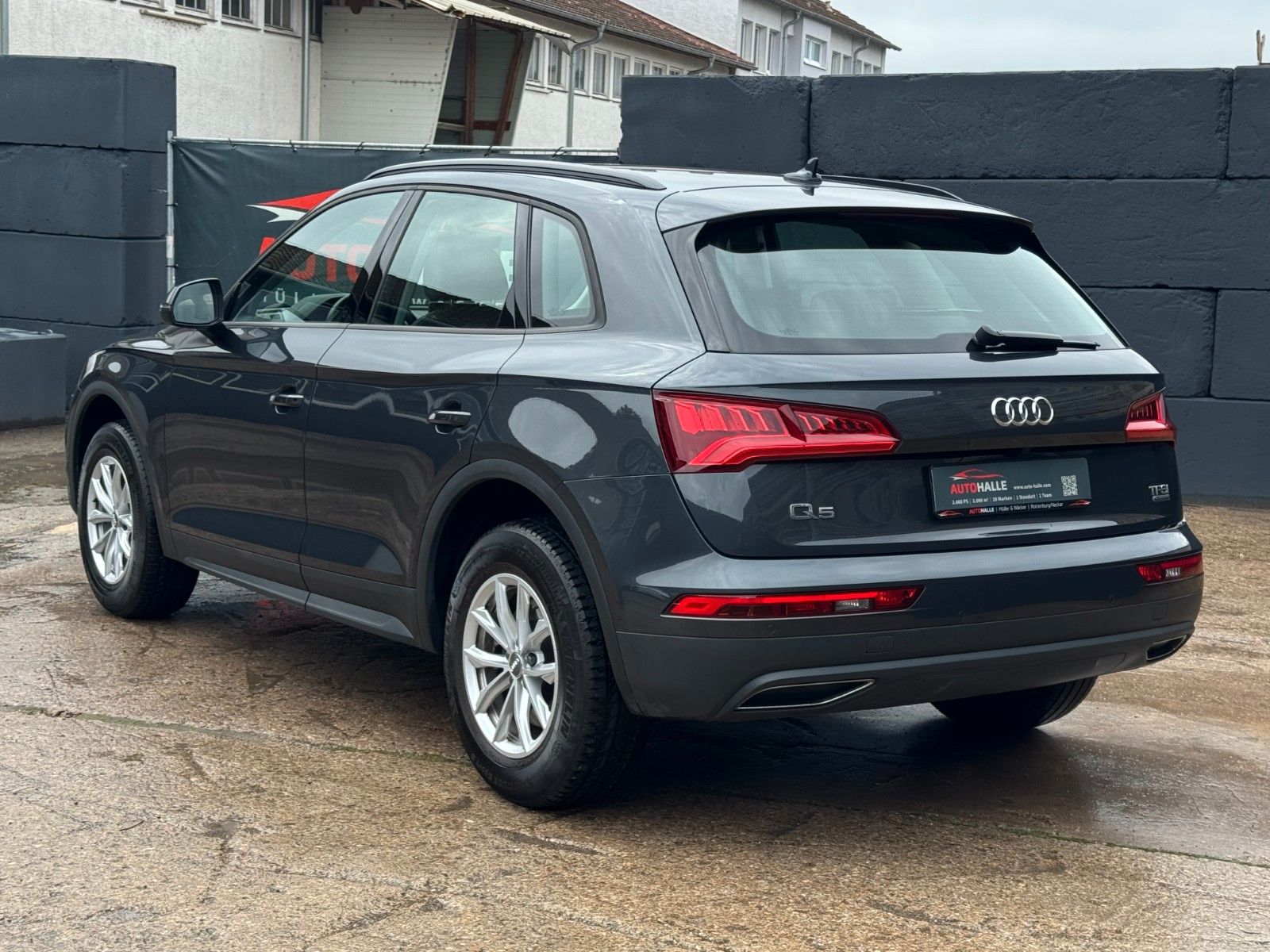 Fahrzeugabbildung Audi Q5 2.0 TFSI quattro basis Leder Kamera SHZ ACC