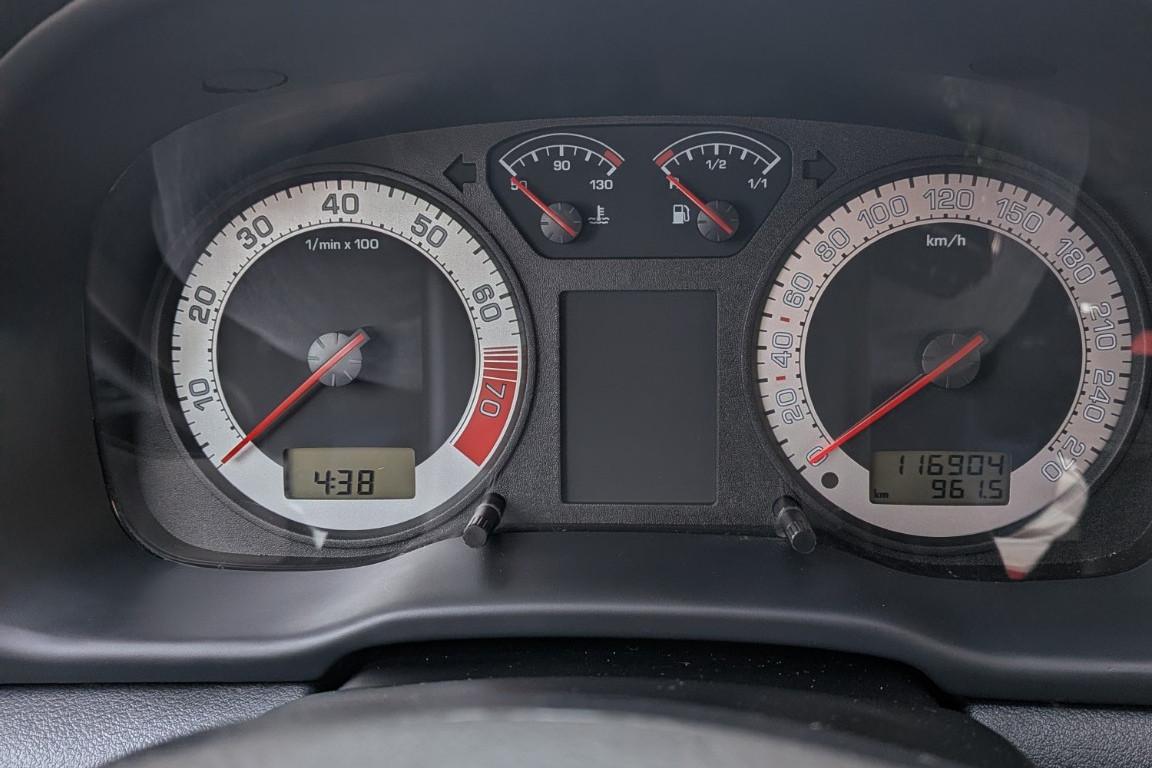 Skoda Octavia 2004 — photo 13