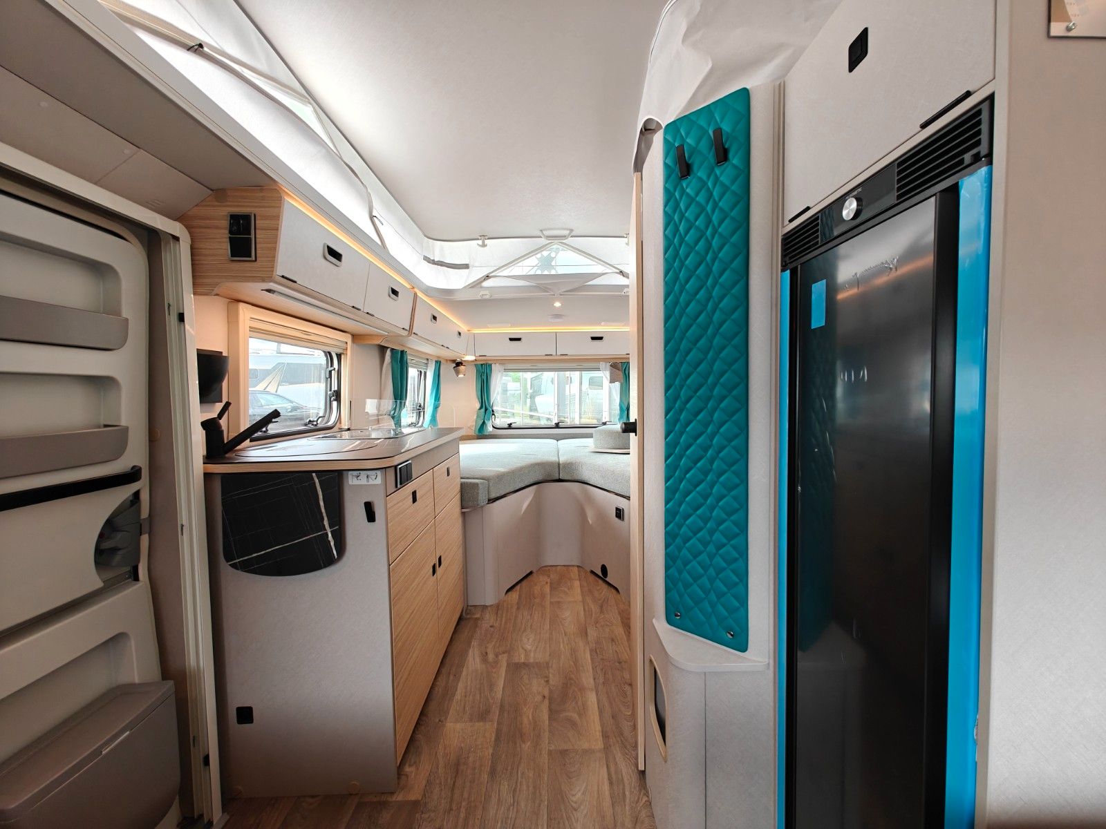 Fahrzeugabbildung HYMER / ERIBA / HYMERCAR Touring 642 Urban - JETZT 5.012€ SPAREN !