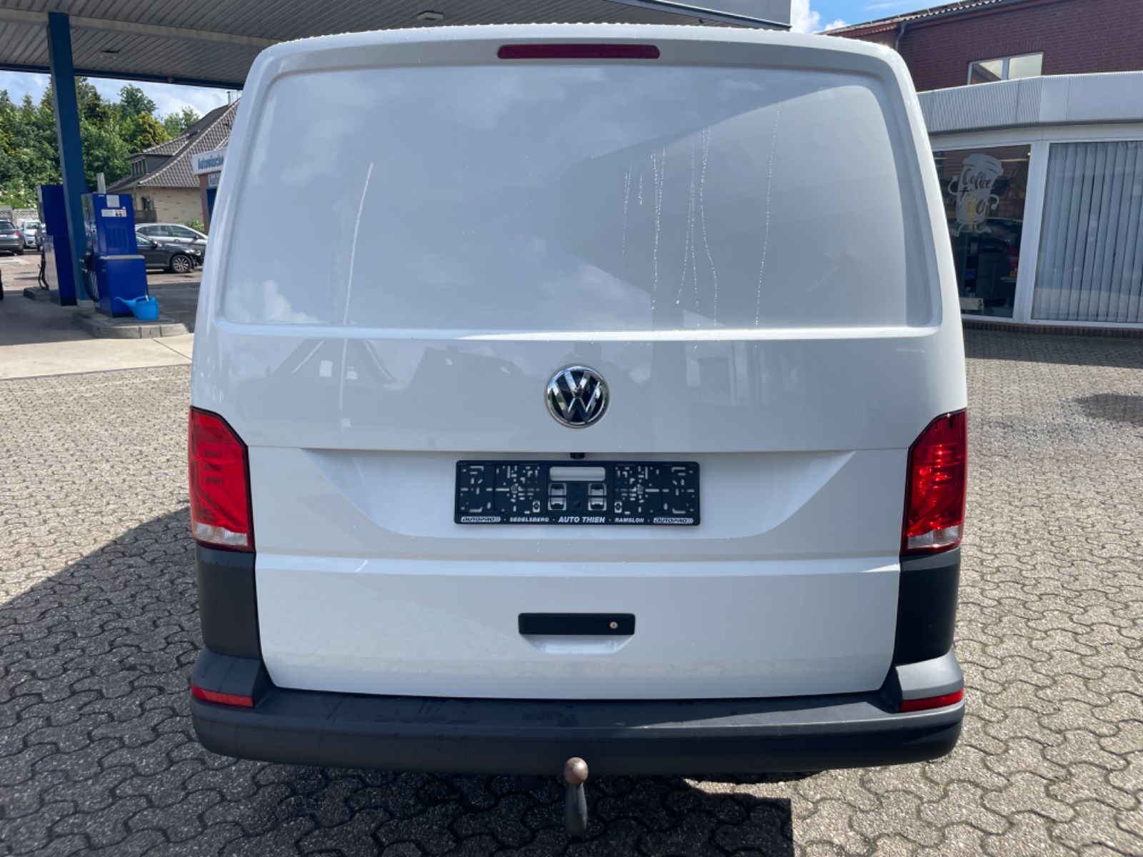 Fahrzeugabbildung Volkswagen T6.1 Transporter Kasten 2.0 TDI AHK/Navi/Kamera