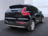 Volvo XC 40 Momentum Pro 2WD - Volvo XC40 Gebrauchtwagen in München