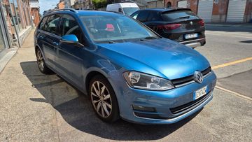 Volkswagen Golf - 1
