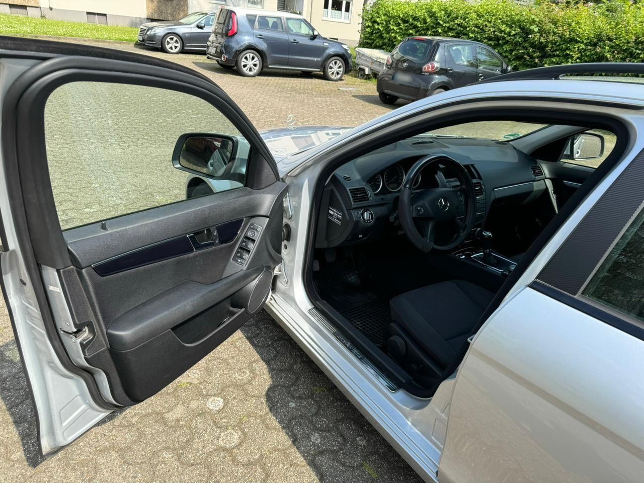 Mercedes-Benz C180 2008 — photo 9