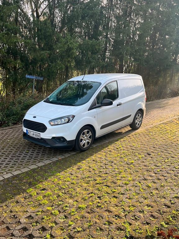 Image of Ford Transit Courier