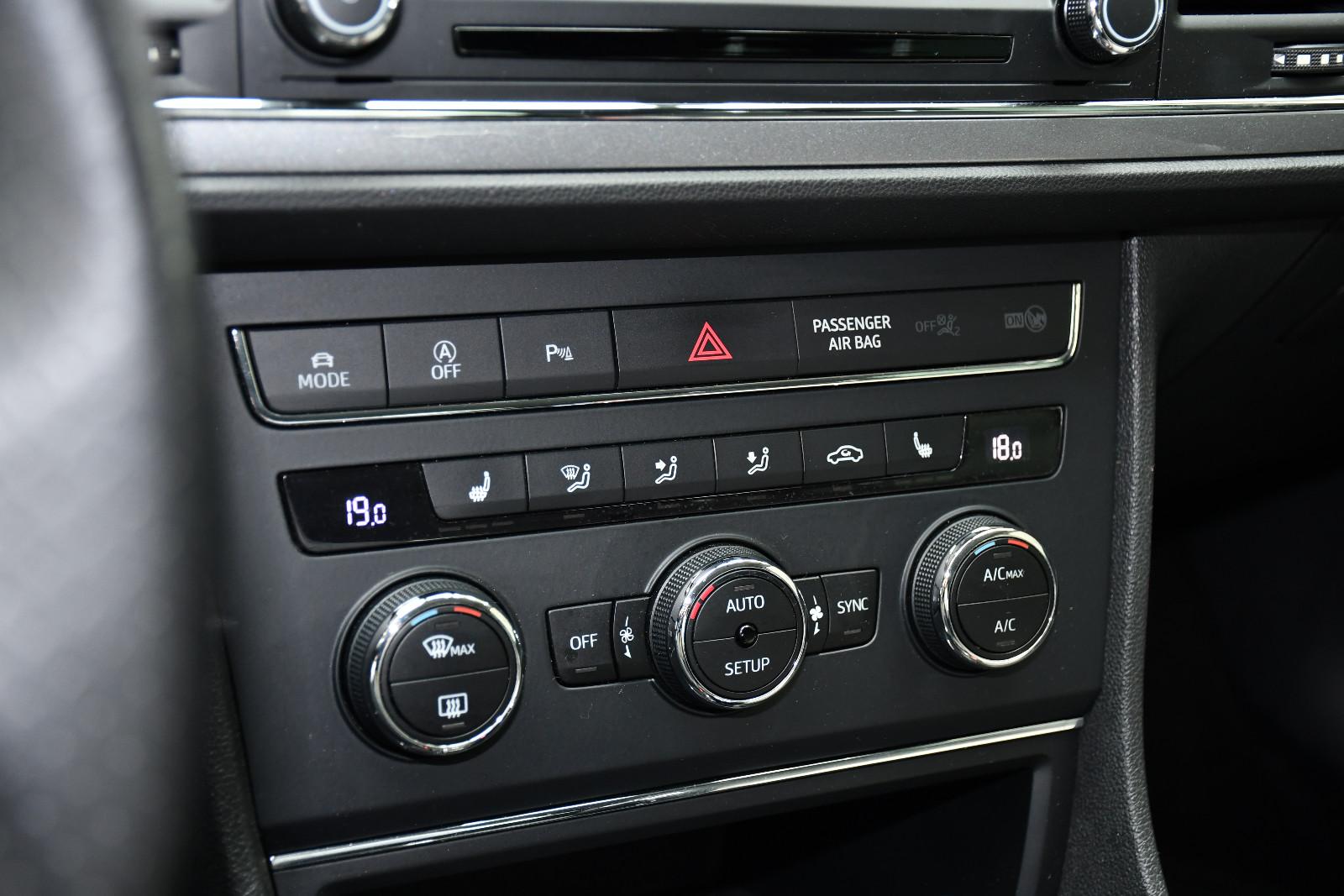 SEAT Leon ST FR 1.8 TSI DSG – 180 ch – LED – Navigation - 1ère main