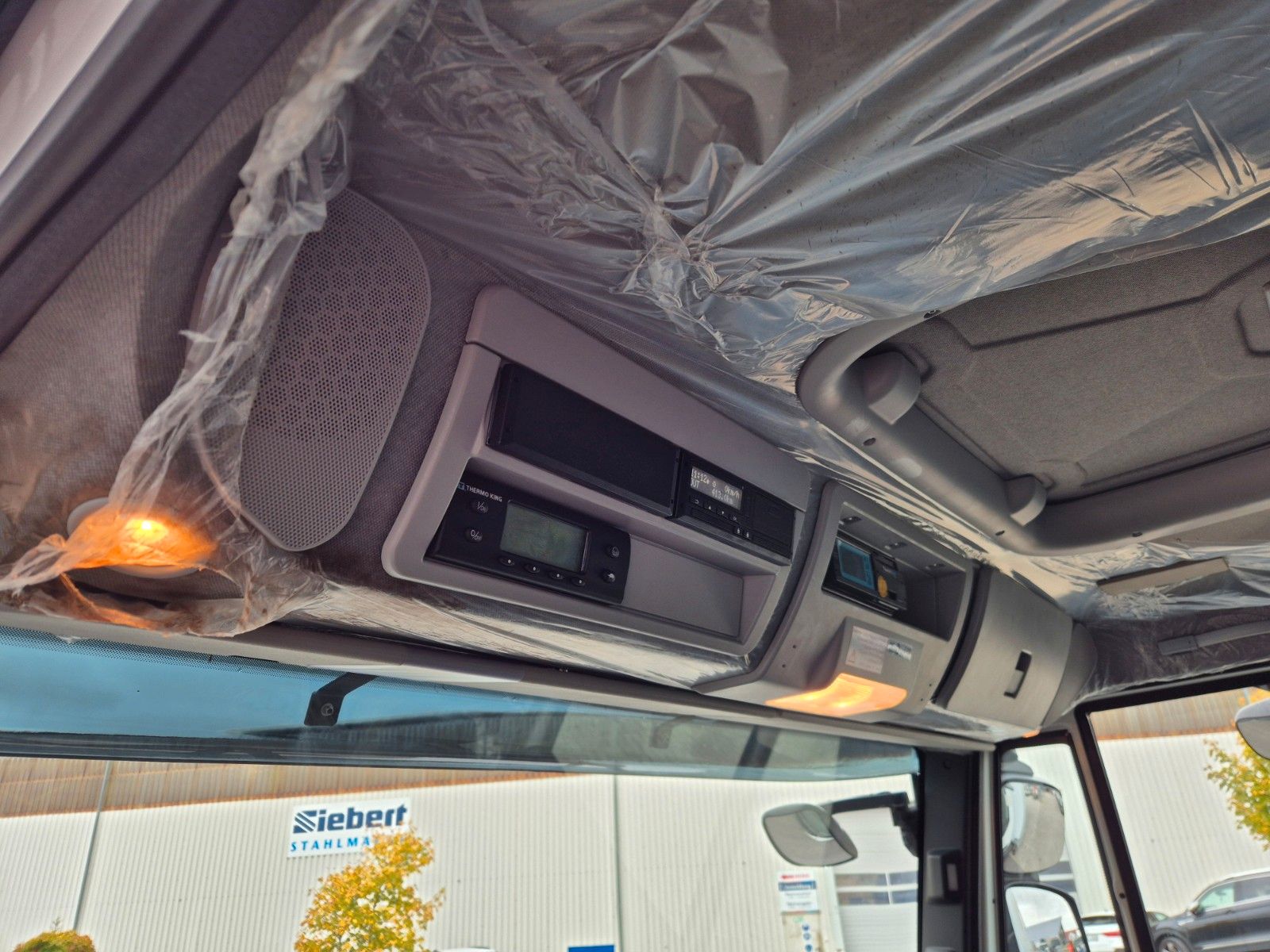 Fahrzeugabbildung Iveco Eurocargo ML160E28/P LBW Bär ThermoKing T-1200R