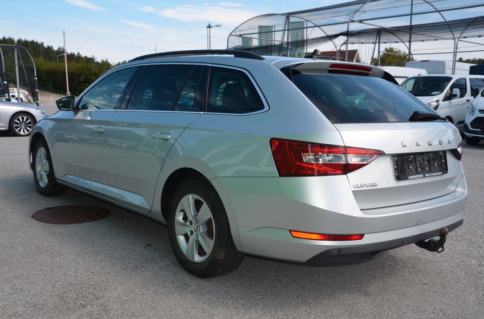 Skoda Superb Kombi 2,0 TDI DSG LED VIRT AHV EXP:17.450 imagem 3