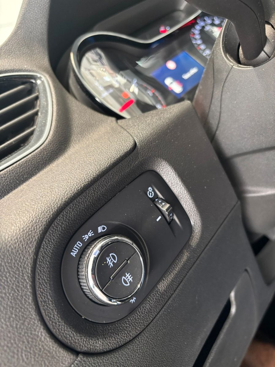 Fahrzeugabbildung Opel Grandland (X) 1.2 INNOV. AHK/NAVI/SHZ/KAMERA/AFL
