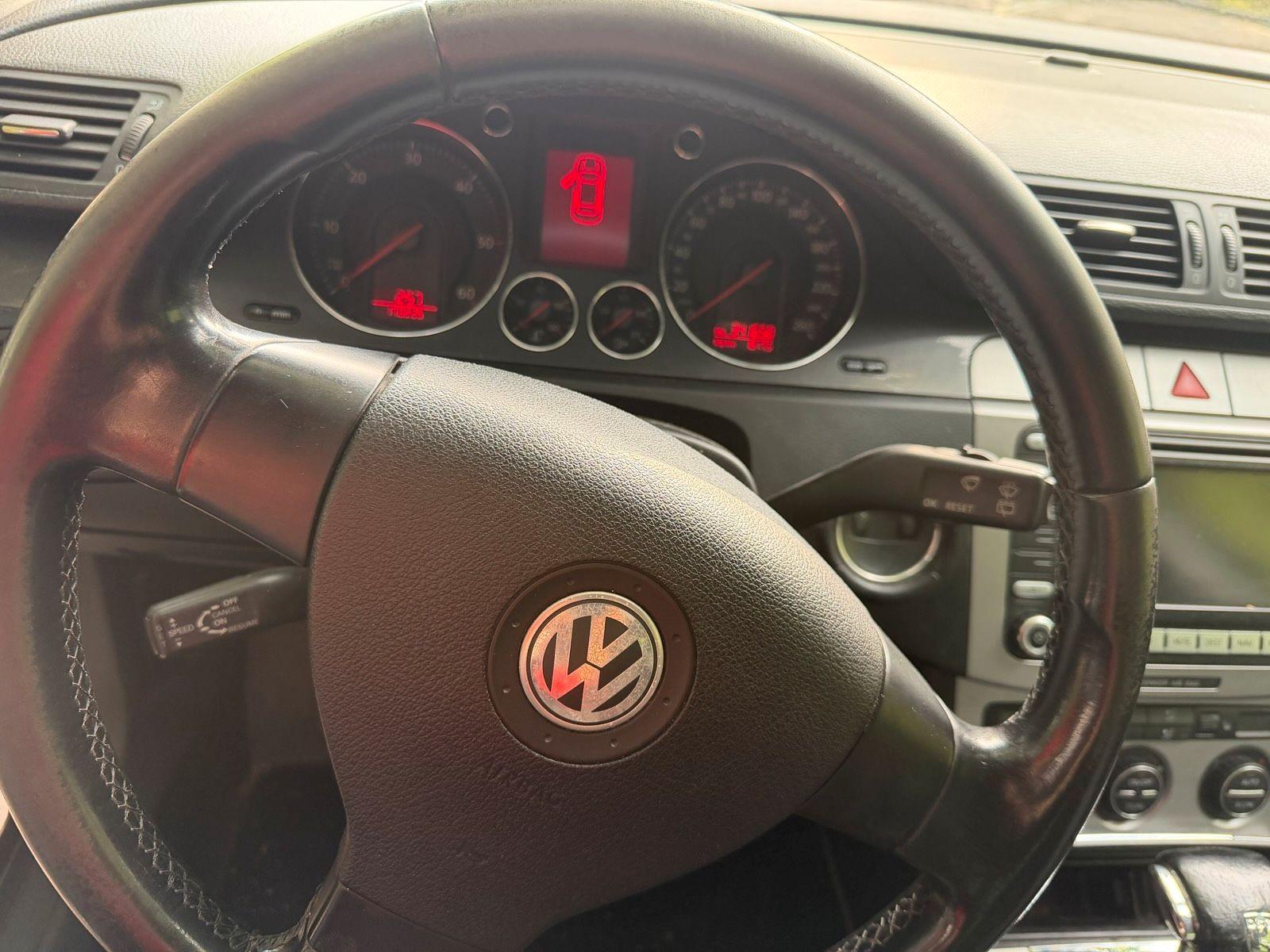Volkswagen  2007 — салон
