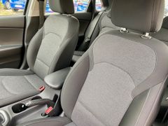 Fahrzeugabbildung Hyundai i30 1.0 T-GDI AAC SHZ KAMERA ALU ALLWETTER