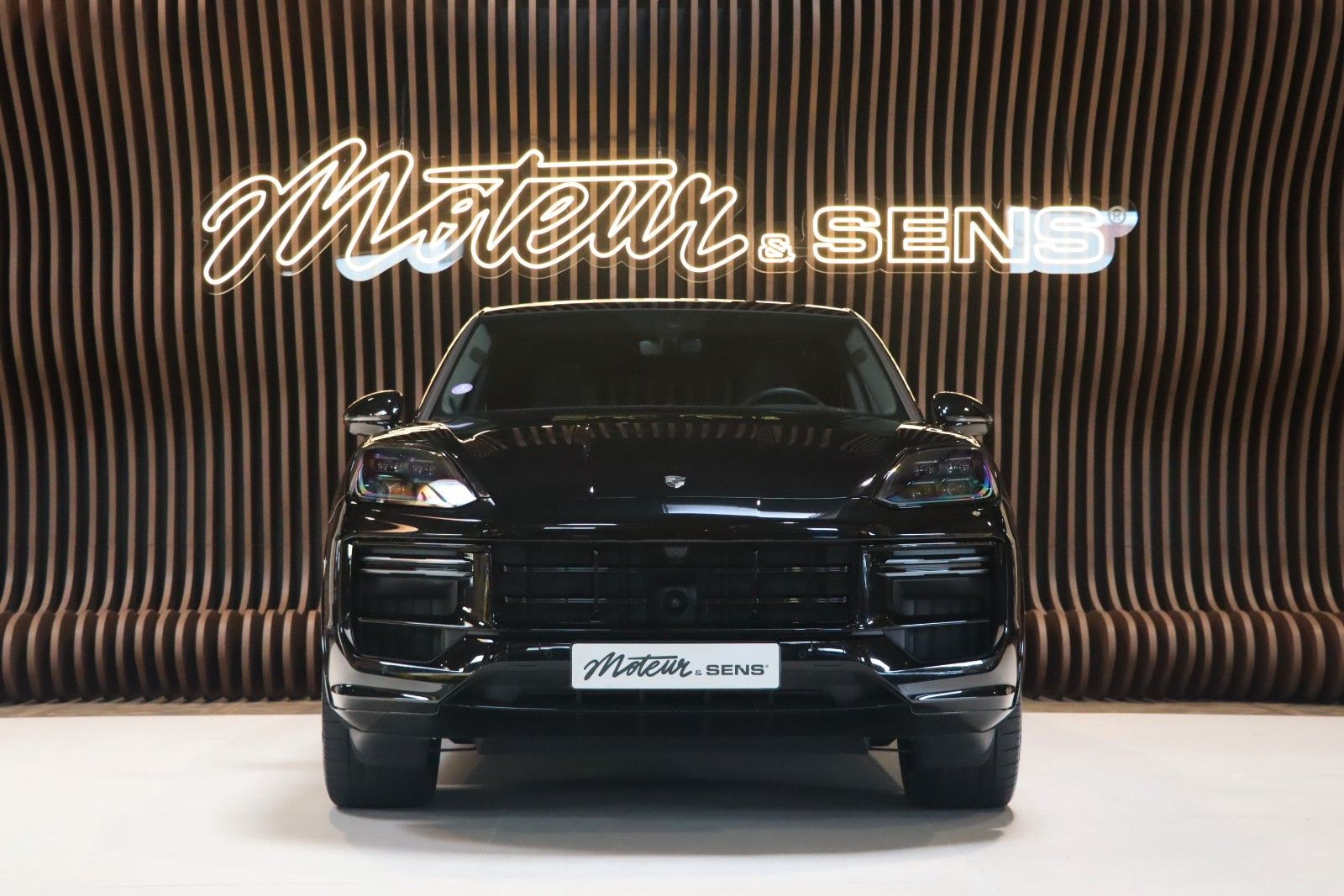 Porsche Cayenne Coupé Turbo E-Hybrid  - Pack SportDesign imagem 3