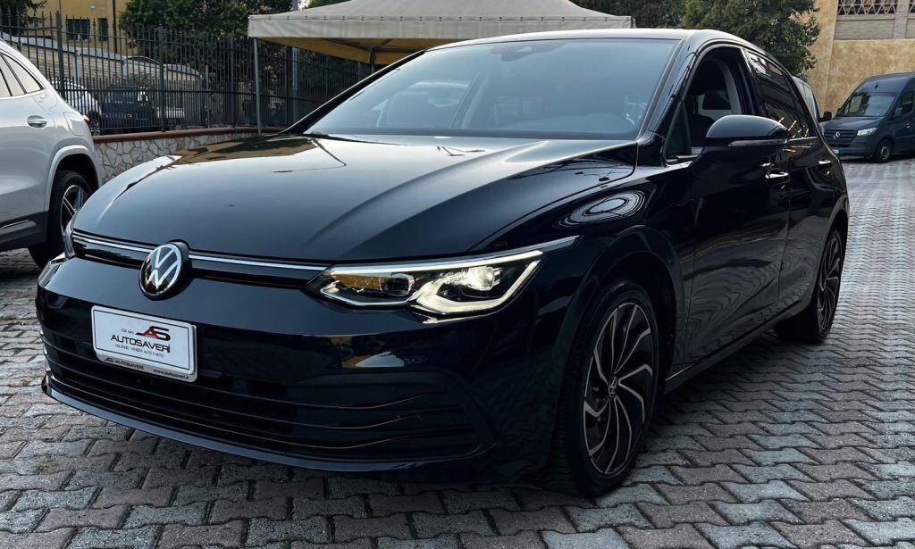 Volkswagen VOLKSWAGEN Golf 1.0 eTSI EVO DSG Life imagem 3