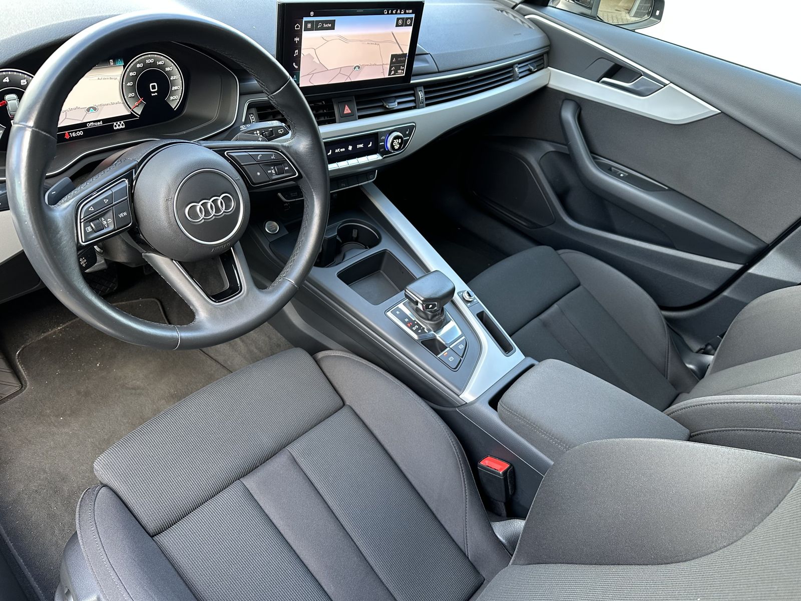 Fahrzeugabbildung Audi A4 Avant 35 TFSI Advanced NAV+LED+V-COCKPIT+17ZO