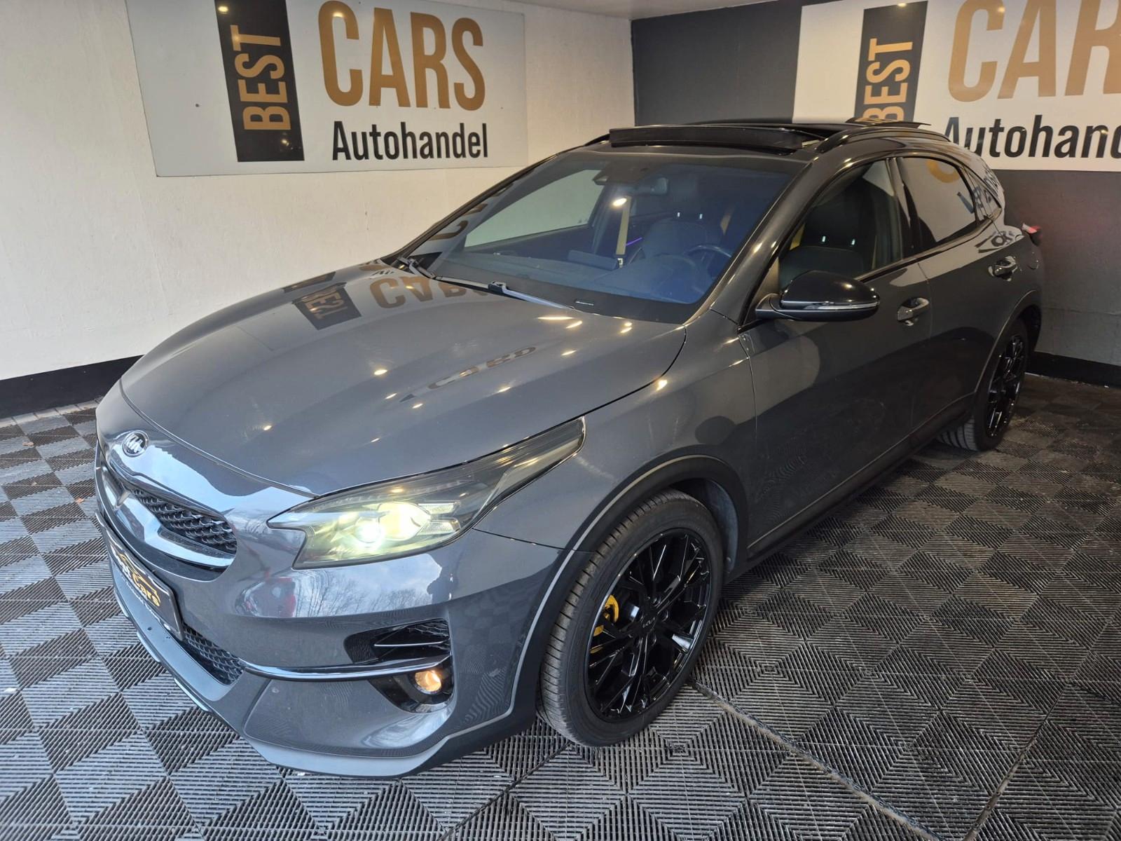 Kia XCeed Launch Edition Pano-1-Hand Top