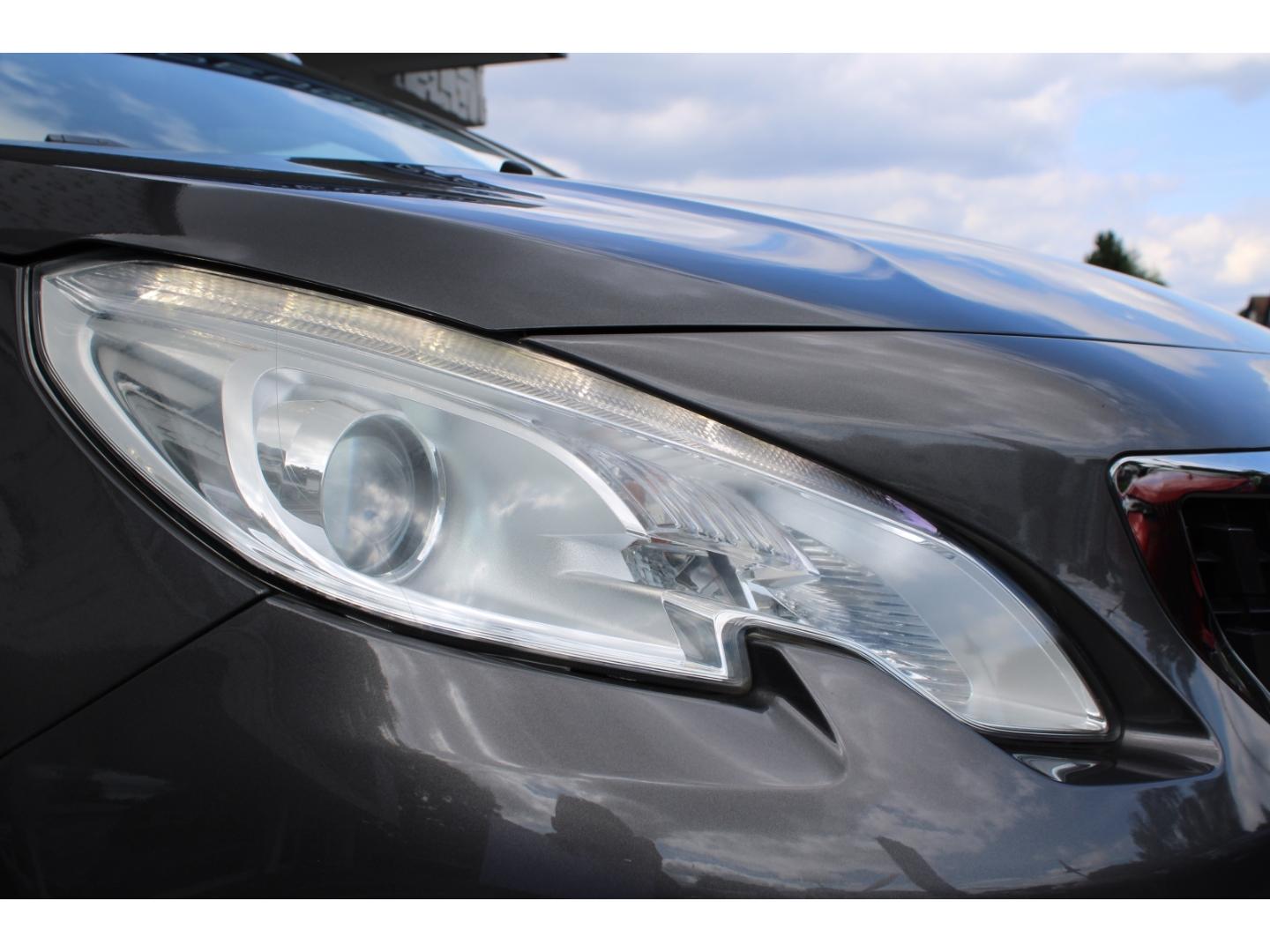 Peugeot 2008 Active BlueHDI 100 *1.Hand + scheckheftgepf