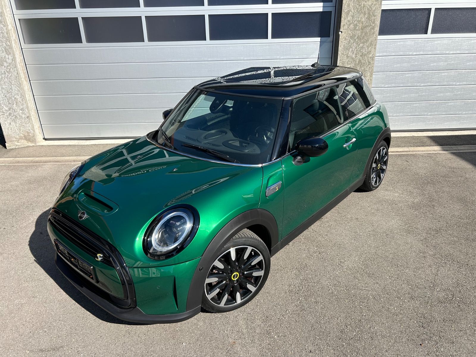 MINI Cooper SE"YOURS"Panoramadach Leder HUD HiFi H&K imagem 3
