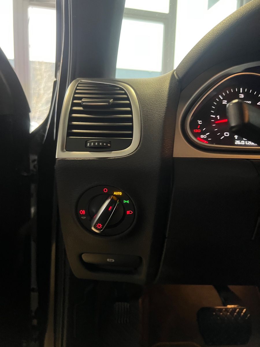 Fahrzeugabbildung Audi Q7 3.0 TDI  quattro S line V12 Paket *7.SITZER*