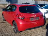Peugeot 208 1.2 Allure PureTech 110 Navi Kamera Sitzhzg. - Peugeot 208 Allure mit Benzin-Antrieb