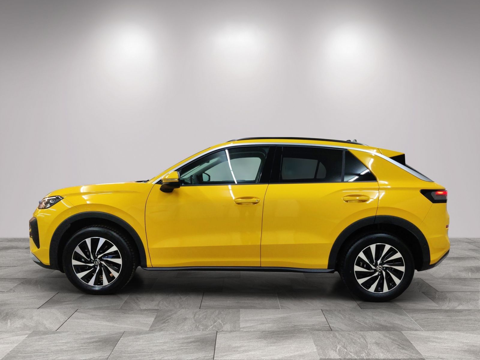 Volkswagen T-Roc Life 1.5 eTSI neues Mod. LED ACC Nav RFKam foto 4