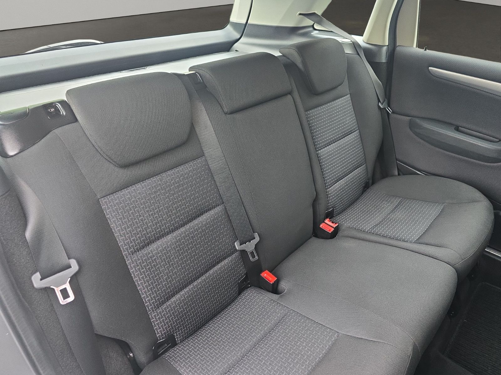 Fahrzeugabbildung Mercedes-Benz B -Klasse 200 AUTOMATIK SERVICE NEU TEMP KLIMA