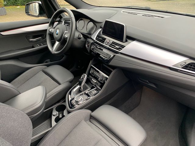 Fahrzeugabbildung BMW 218i Gran Tourer M Sport+LED+Navi+Pano+ACC+DAB