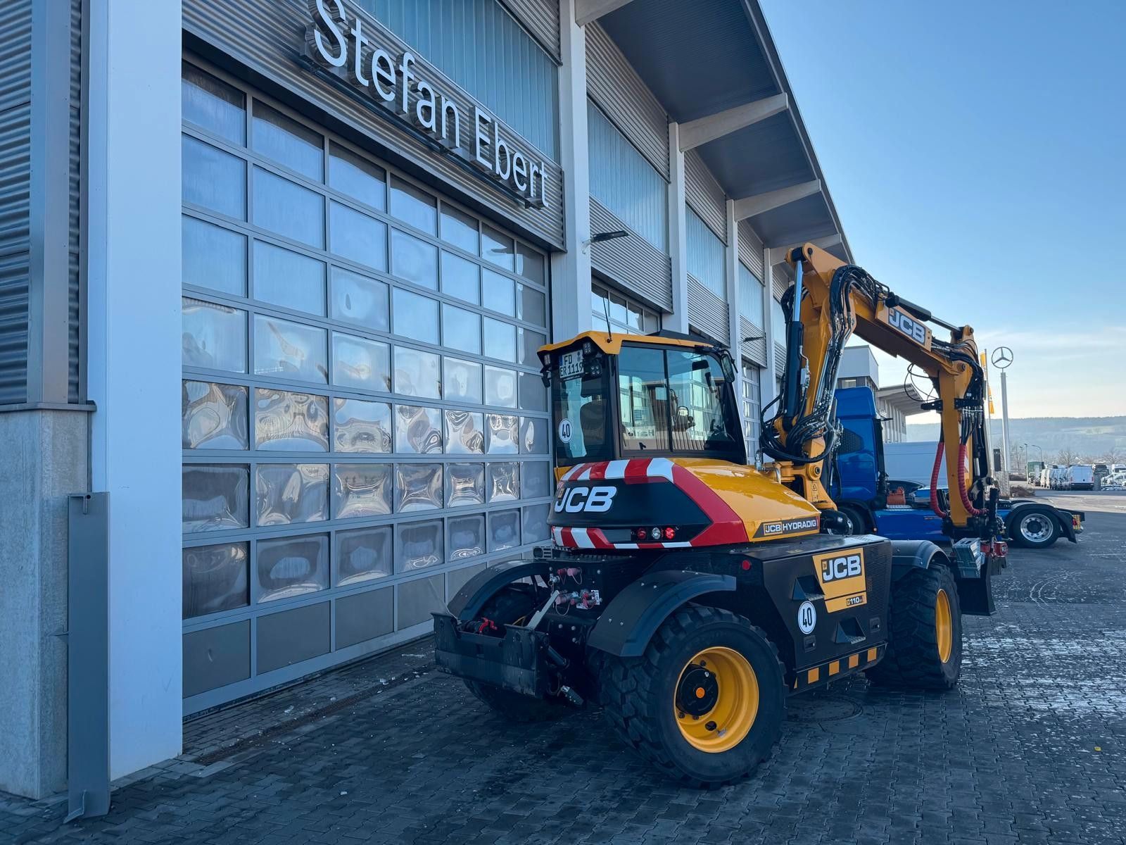 Fahrzeugabbildung JCB Hydradig / Skid-Steer-Aufnahme / nur 375h / 2024