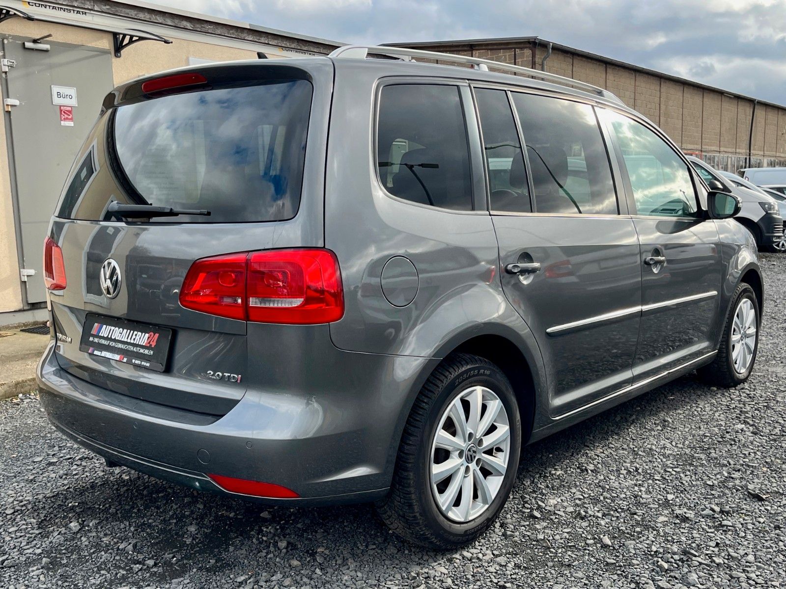 Fahrzeugabbildung Volkswagen Touran 2.0 TDI HIGHLINE DSG Navi RKam AHK Alcant