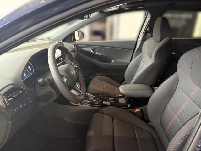 Fahrzeugabbildung Hyundai i30 Kombi (MY25) 1.5 T-GDI  7-DCT N Line+Panoram