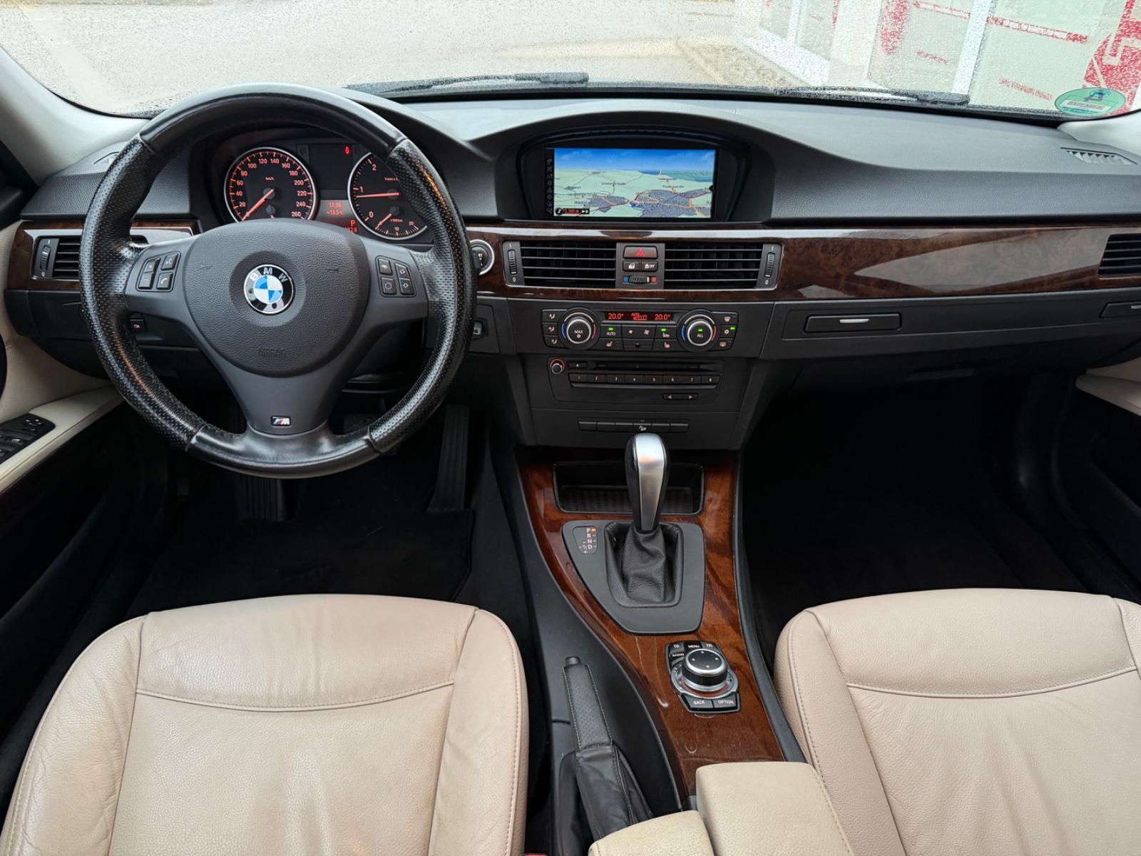 BMW 320 d  xDrive Touring Automatik-Navi Prof-Leder