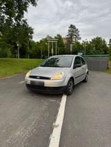 Ford Fiesta 1.3  TÜV bis 09/27 - Ford aus 2003: 1.3