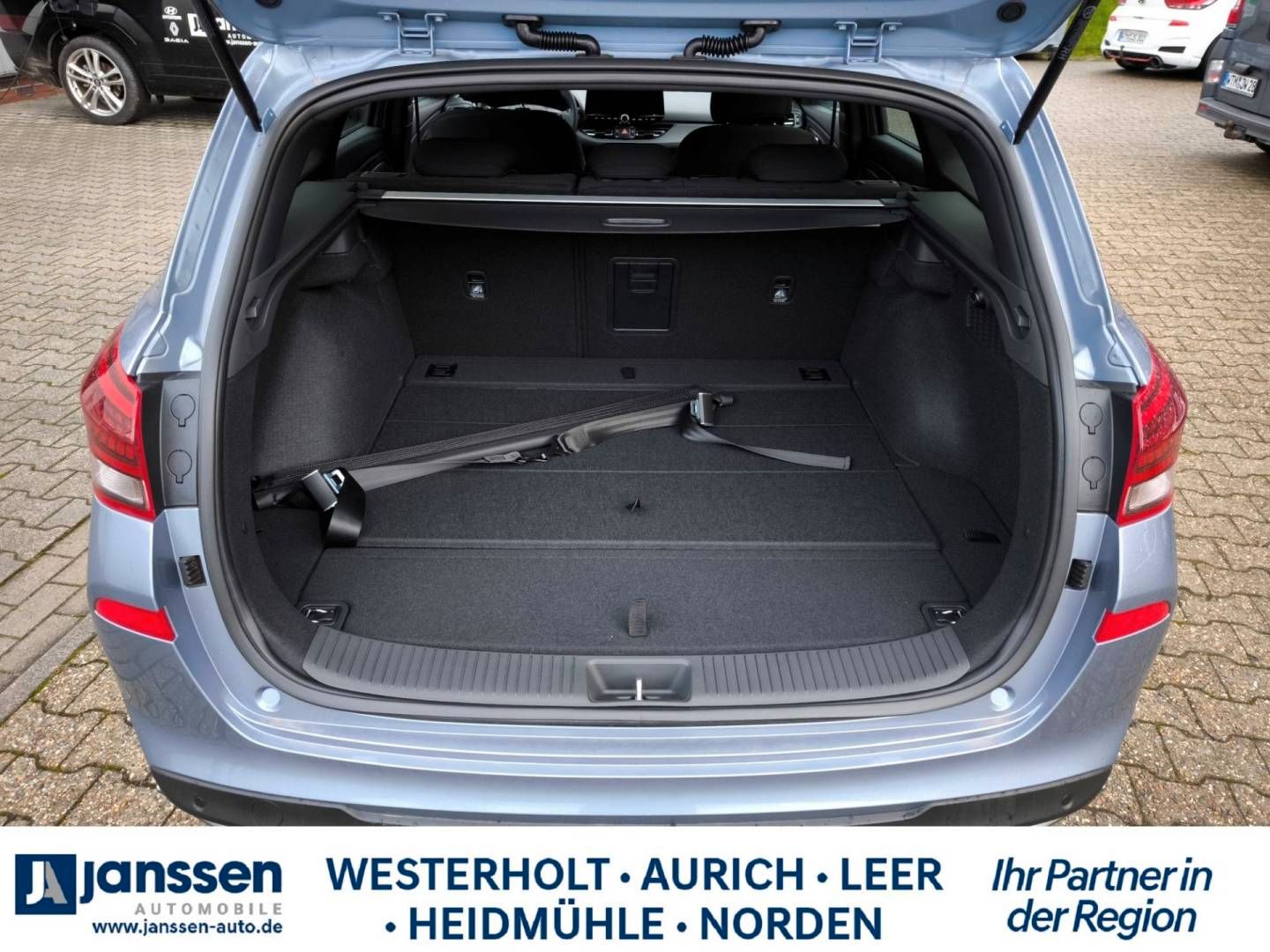 Fahrzeugabbildung Hyundai i30 Kombi ADVANTAGE