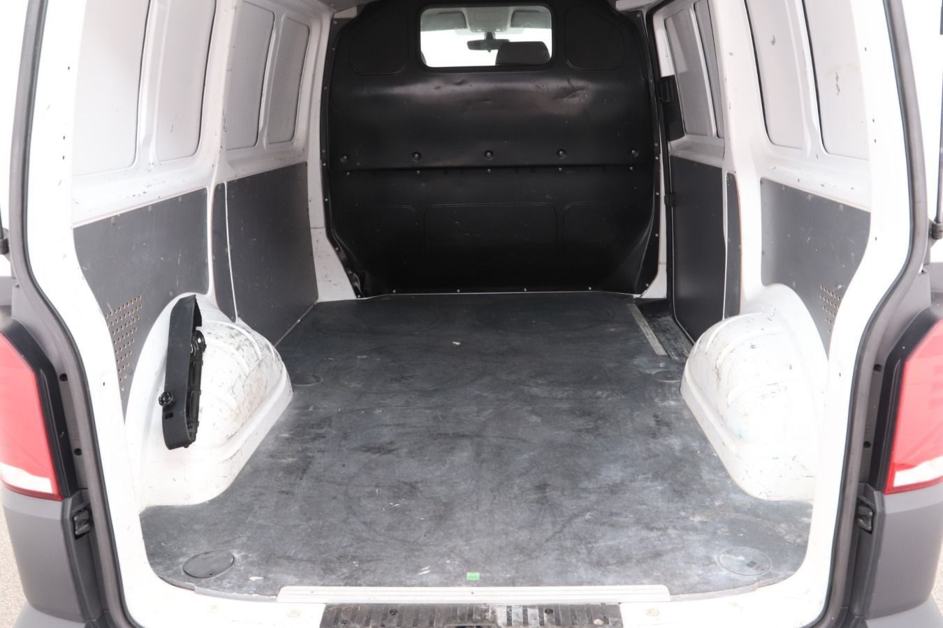 Volkswagen T6 Transporter - Bild 9
