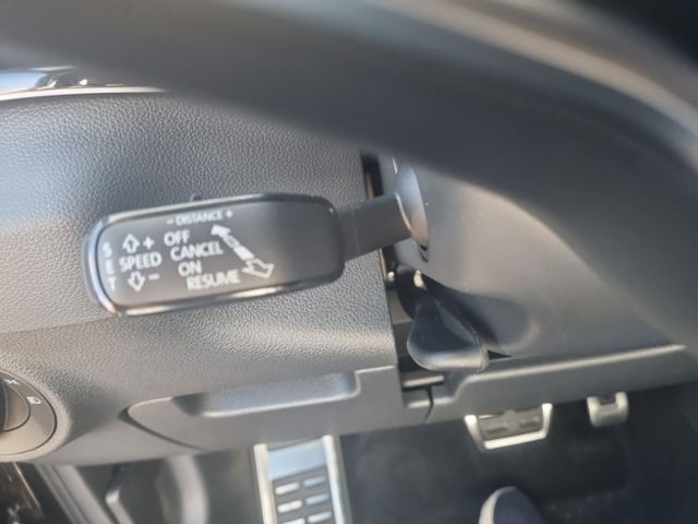 Fahrzeugabbildung SKODA Karoq 2.0 TSI DSG 4x4 Sportline NAVI AHK CLIMA