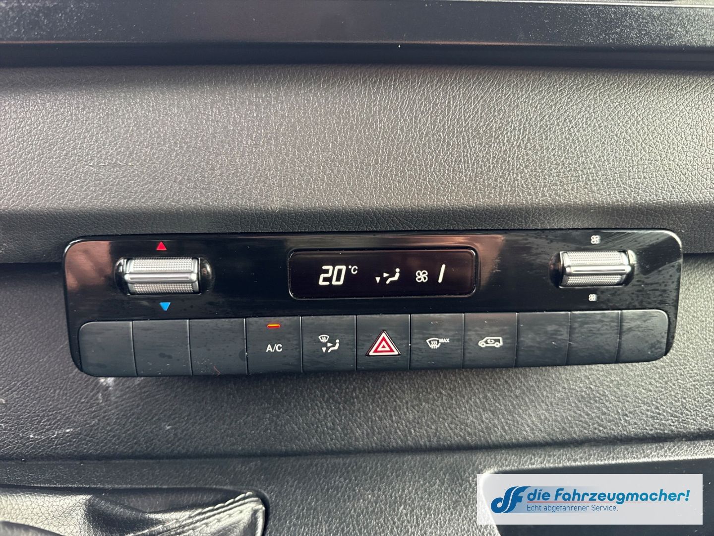 Fahrzeugabbildung Mercedes-Benz Sprinter III Kasten RWD AWD 314  CDI L2  Alarm R