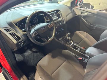 Ford Focus - 11