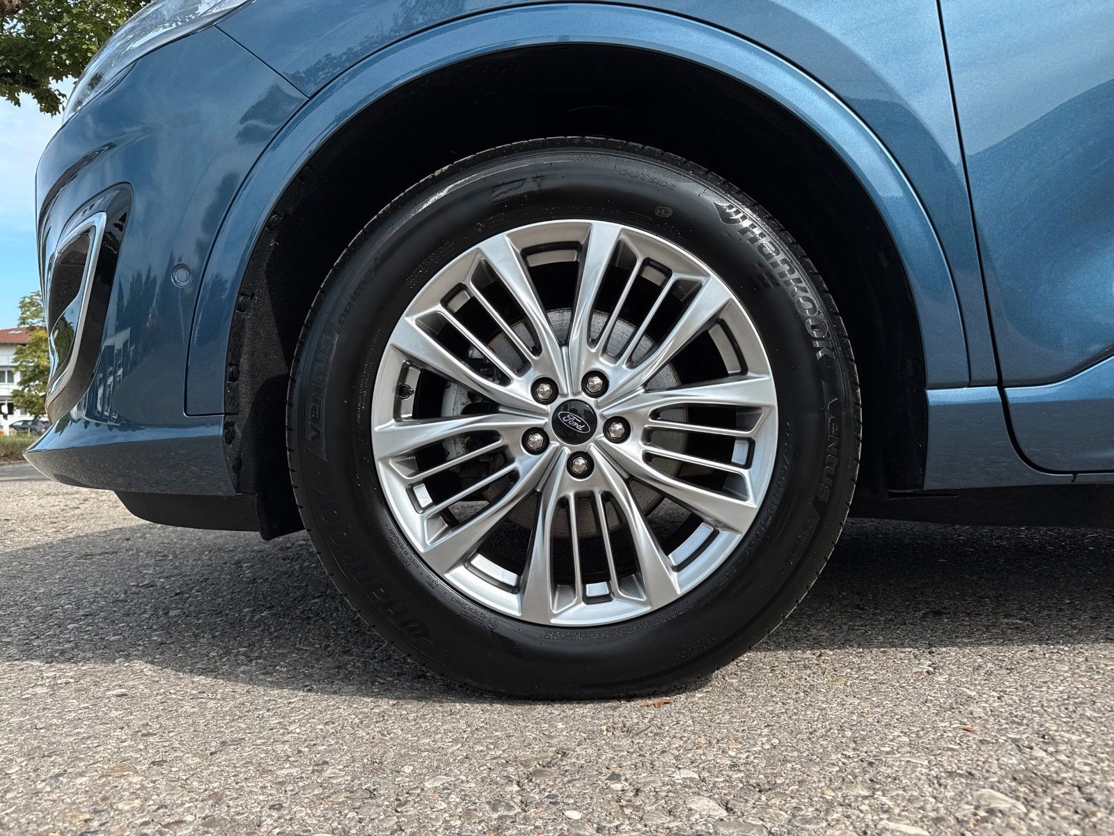 Fahrzeugabbildung Ford Kuga Plug-In Hybrid Vignale, PANORAMADACH