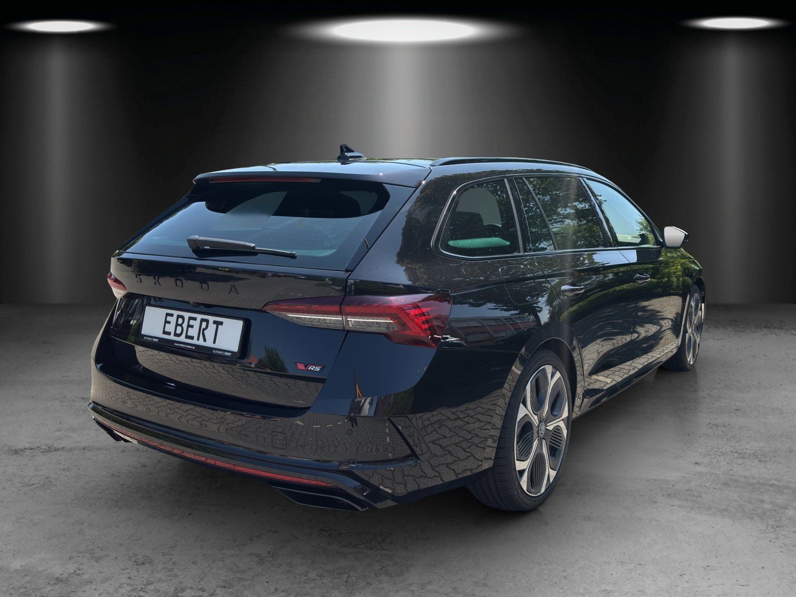 Fahrzeugabbildung SKODA Octavia Combi RS 2,0 TSI 195 kW DSG