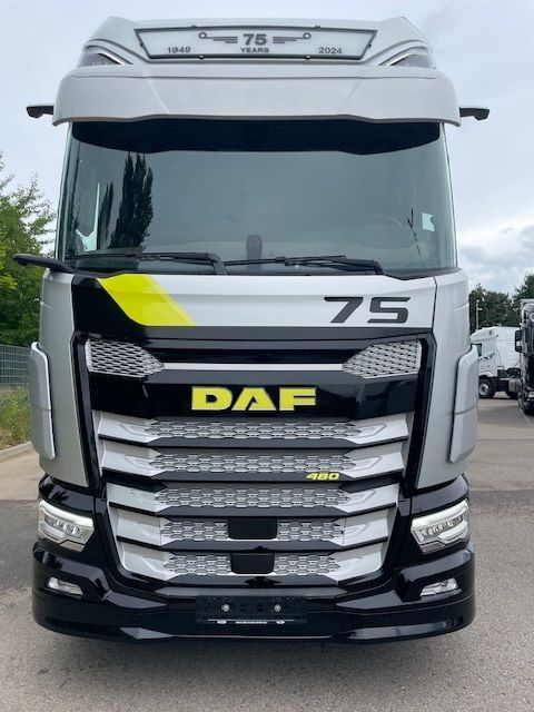 Fahrzeugabbildung DAF XG+ 480 FT   75 Jahre DAF Edition