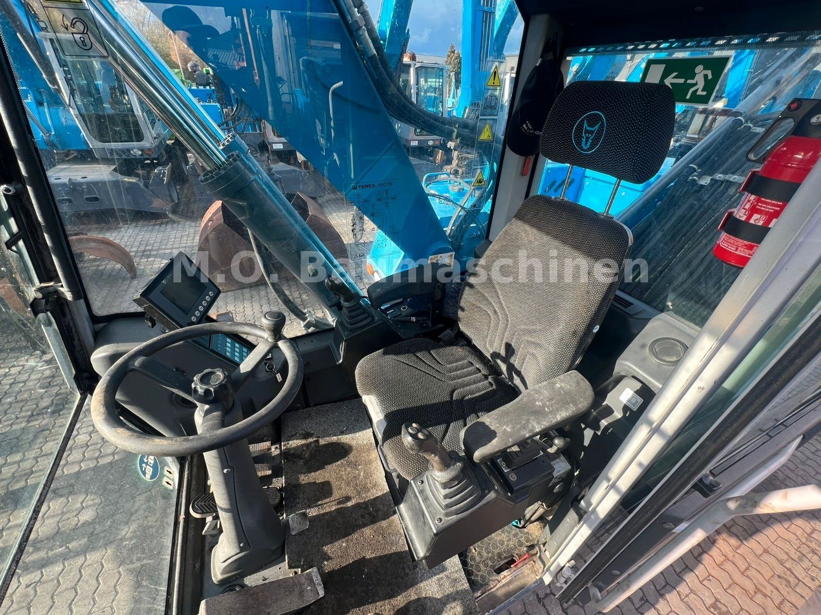 Fahrzeugabbildung Fuchs MHL 320 /AC /ZSA/Hochfahrbare Kabine